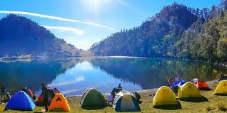 Wisata Gunung Indonesia 2025: Petualangan Alam di Puncak Nusantara